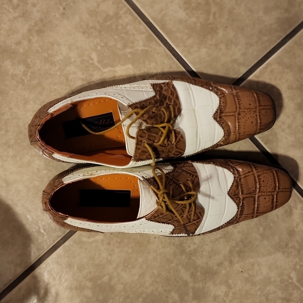 Ferro Aldo wingtip shoes